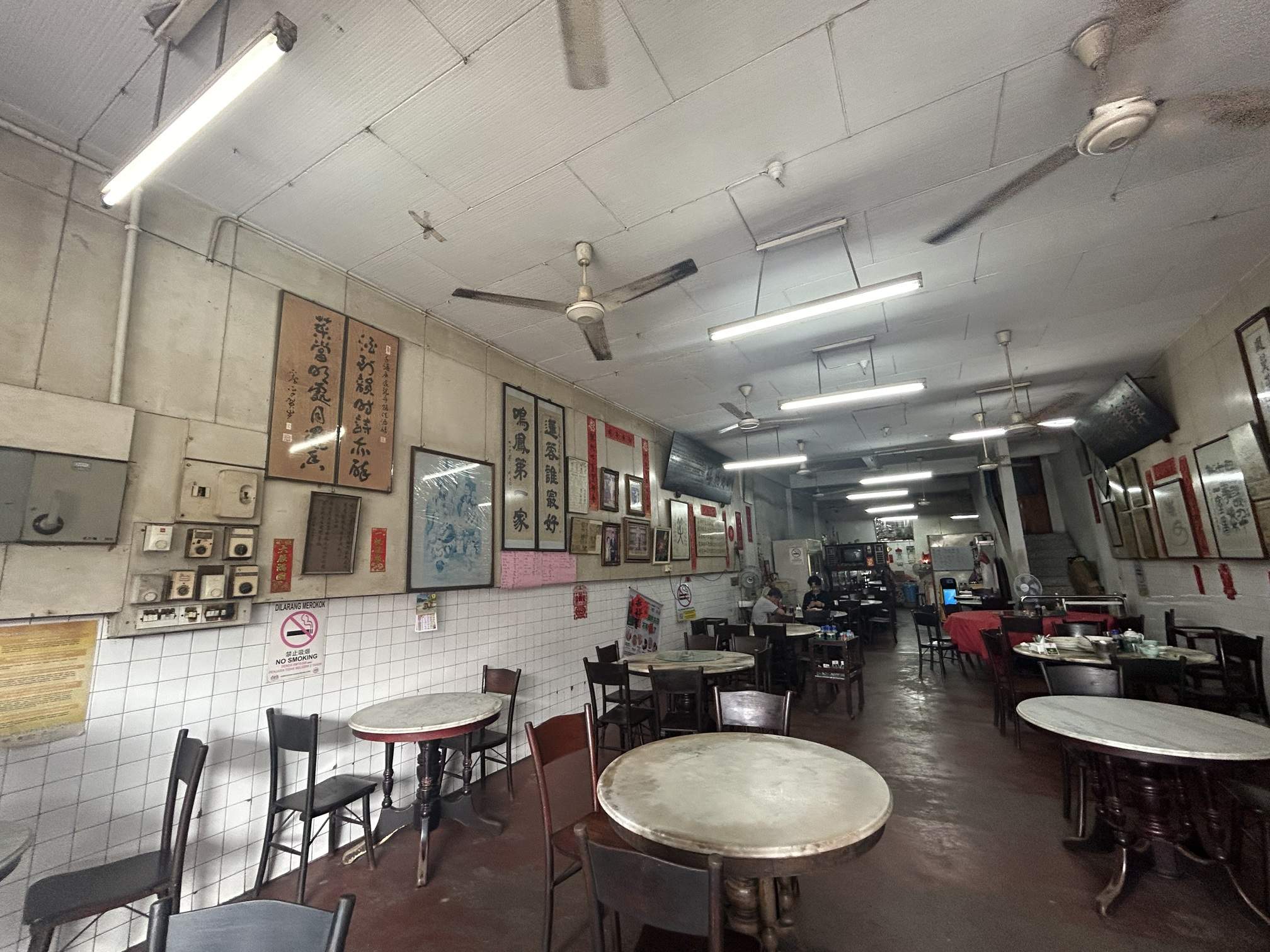 Restaurant in Pusing