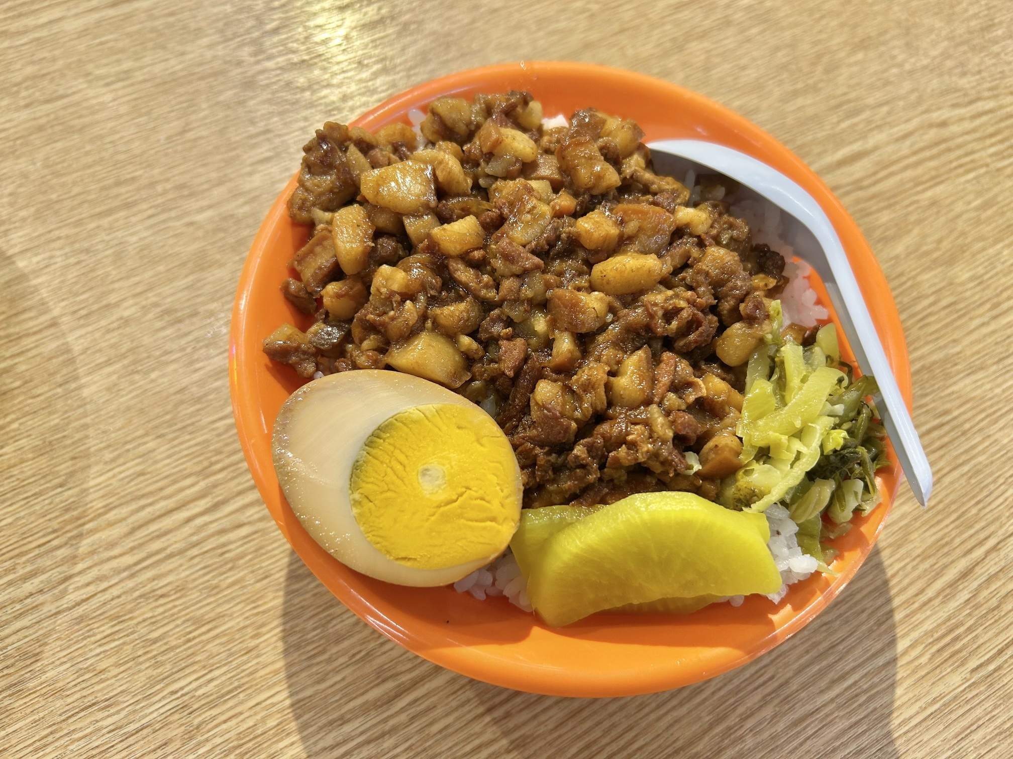 Less than 100 baht meal CentralwOrld